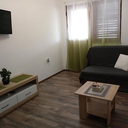 Apartamento Ulica Zitna Xxvii Br.12 Apartman Ljevar Vir Exterior foto